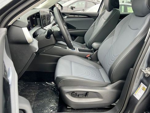 New 2026 Volkswagen Tiguan SE image 20