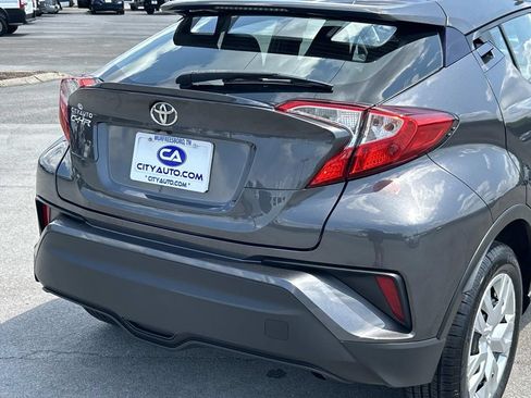 Used 2021 Toyota C-HR LE FWD image 13