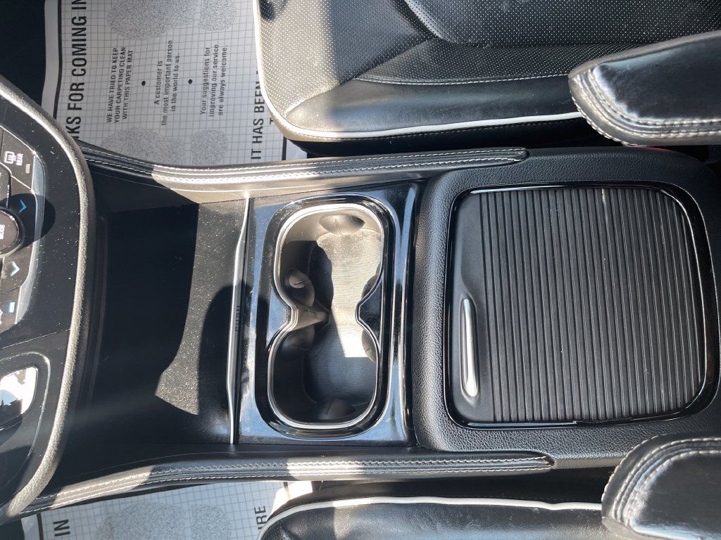 Used 2022 Chrysler Pacifica Limited w/ S Appearance Package FWD image 33