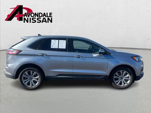 Used 2022 Ford Edge Titanium image 8