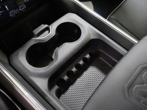 New 2026 RAM 2500 Laramie AWD/4WD image 21