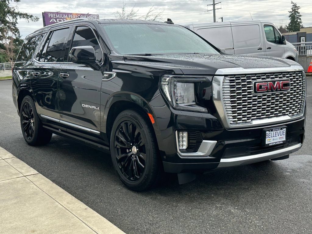 Used 2024 GMC Yukon Denali w/ Denali Reserve Package AWD/4WD image 42