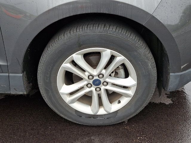 Used 2019 Ford Edge SEL w/ Equipment Group 201A FWD image 5