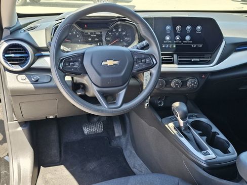 Used 2026 Chevrolet Trax LS FWD image 72