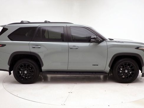 Used 2025 Toyota Sequoia Limited image 3