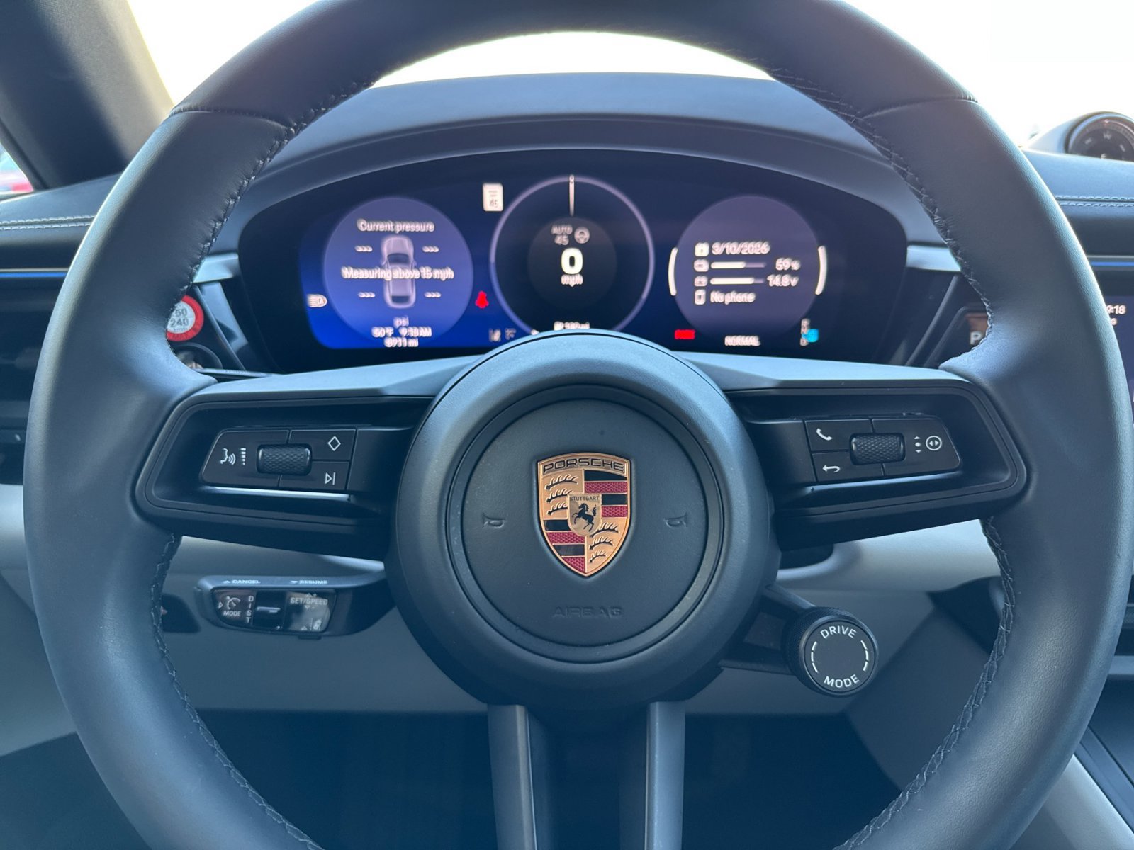 Certified 2025 Porsche Macan 4 Electric AWD/4WD image 28