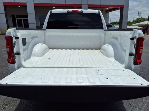 Used 2025 RAM 1500 Laramie AWD/4WD image 10