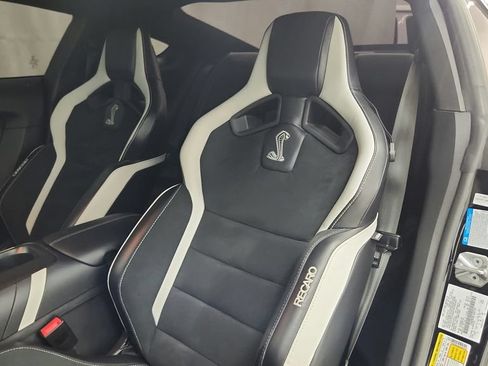 Used 2020 Ford Mustang Shelby GT500 w/ Technology Package RWD image 36