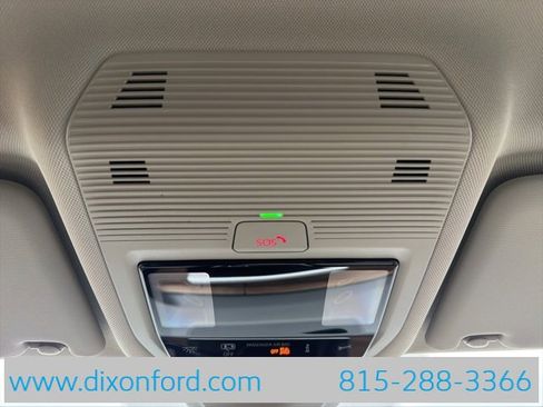 Used 2024 Volkswagen Atlas SE image 18