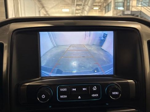 Used 2018 Chevrolet Silverado 1500 LT AWD/4WD image 19