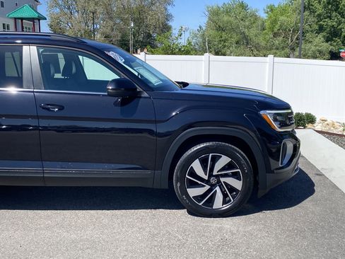 Used 2024 Volkswagen Atlas SE AWD/4WD image 8