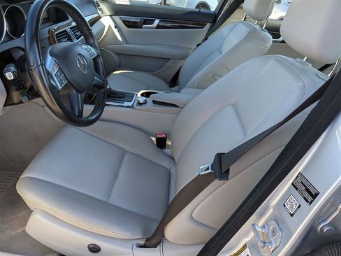 Used 2014 Mercedes-Benz C 300 Sport image 15