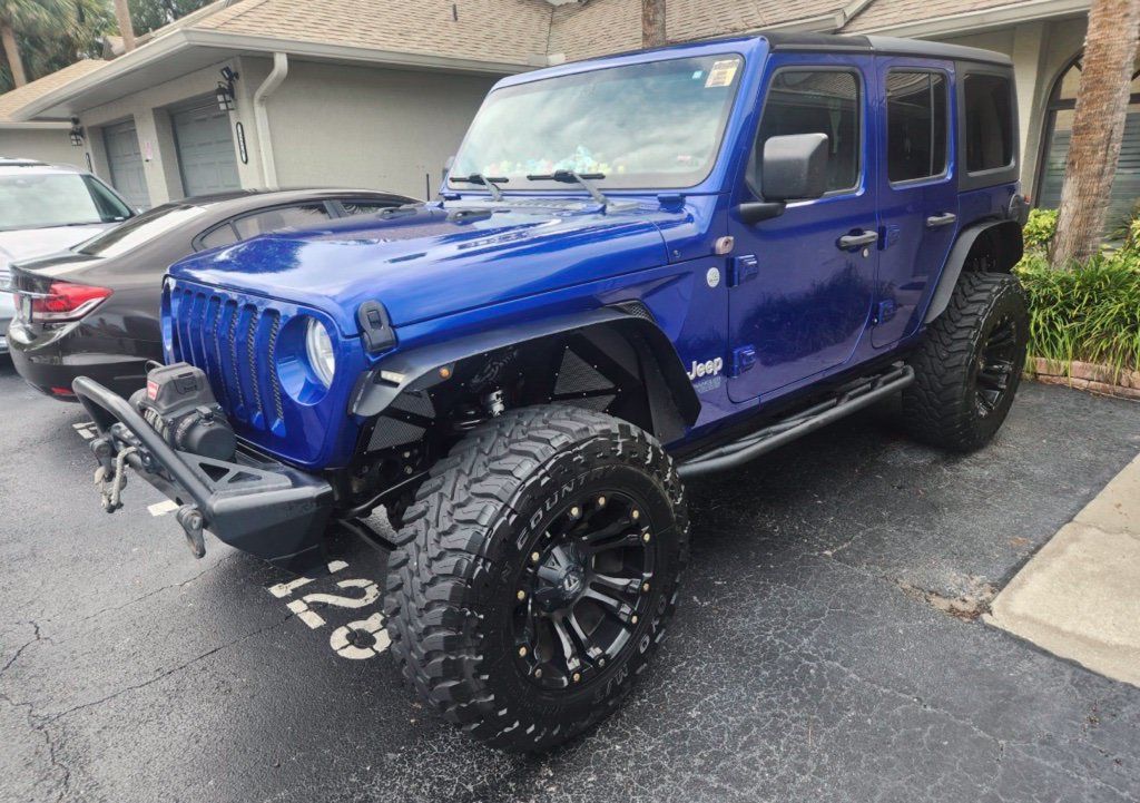 Used 2018 Jeep Wrangler Unlimited Sport S AWD/4WD image 3