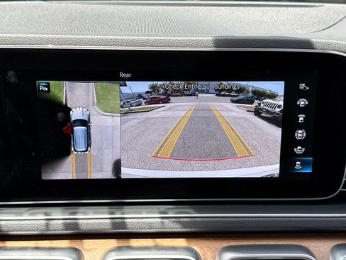 Used 2021 Mercedes-Benz GLE 350 w/ AMG Line Exterior image 37