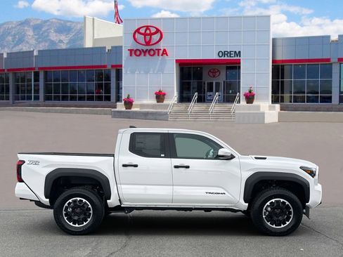 New 2026 Toyota Tacoma TRD Off-Road image 3