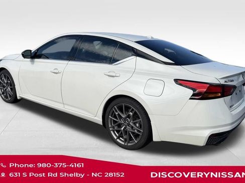 Certified 2024 Nissan Altima 2.0 SR FWD image 9