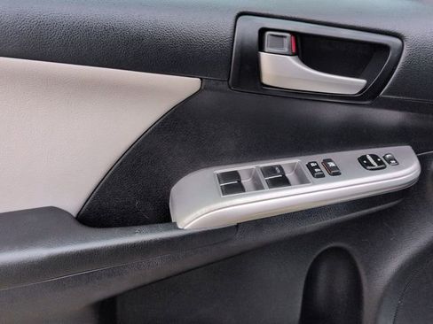 Used 2012 Toyota Camry SE image 14
