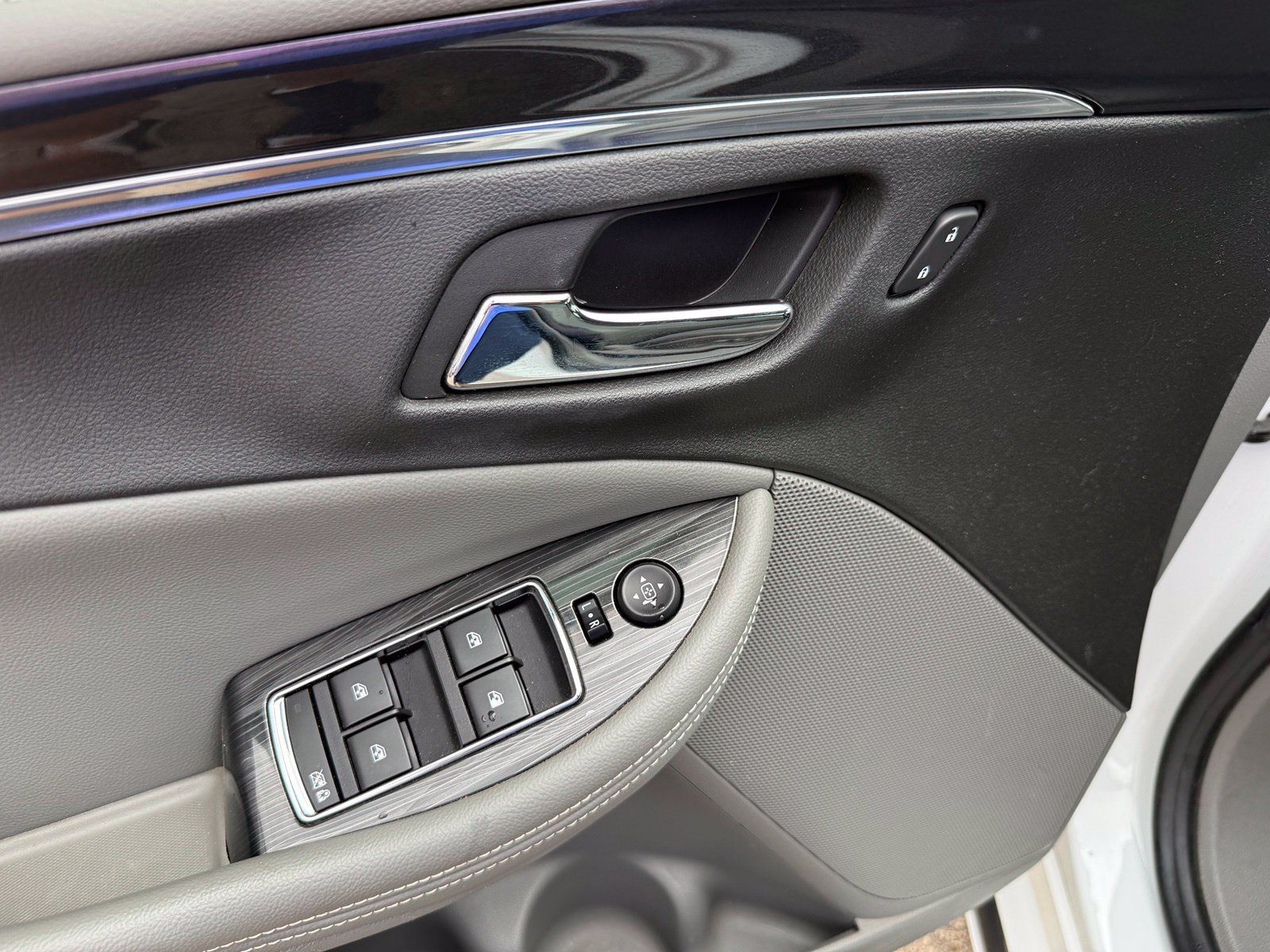 Used 2018 Chevrolet Impala LS FWD image 12