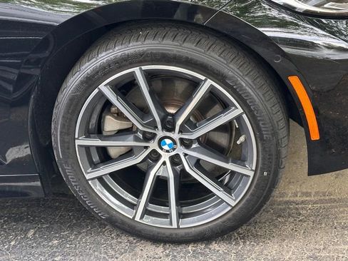 Used 2019 BMW 330i Sedan w/ Premium Package image 4