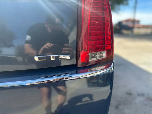 Used 2009 Cadillac CTS Luxury w/ Wood Trim Package image 11