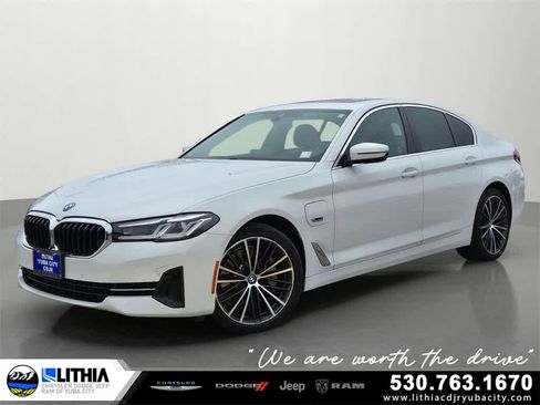 Used 2022 BMW 530e w/ Premium Package image 1
