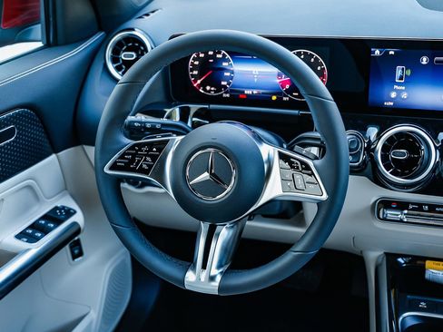 New 2026 Mercedes-Benz GLA 250 4MATIC image 13