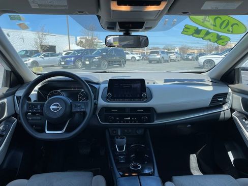 Certified 2024 Nissan Rogue SV AWD/4WD image 8