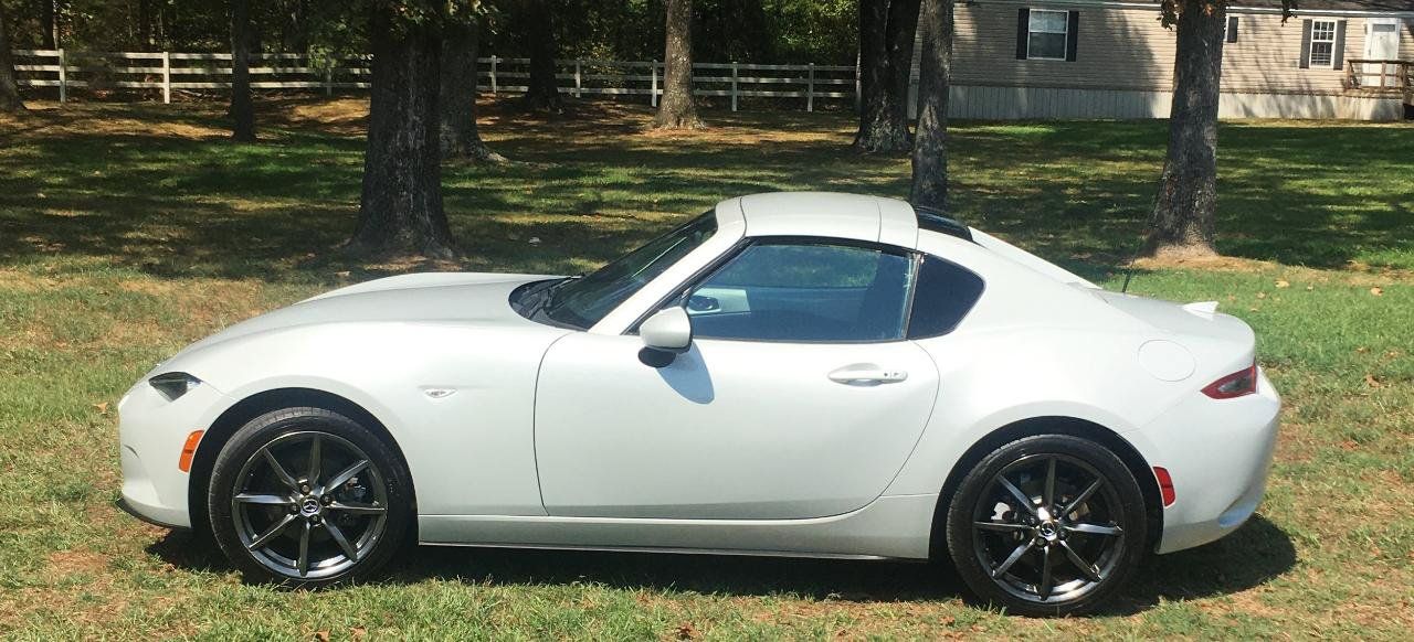 Used 2017 MAZDA MX-5 Miata RF Grand Touring RWD image 4