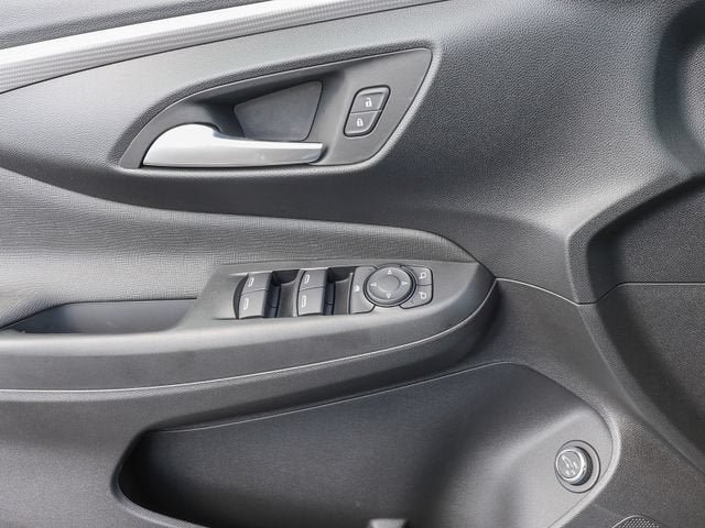 New 2026 Buick Envista Avenir FWD image 14