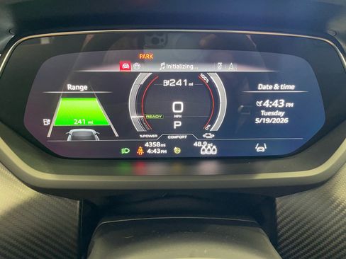 Used 2024 Audi RS e-tron GT w/ Carbon Performance Package AWD/4WD image 43
