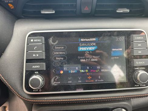 Used 2020 Nissan Kicks SR FWD image 12