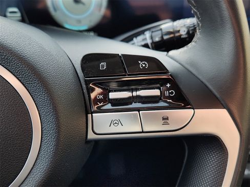 Certified 2023 Hyundai Elantra Limited image 23