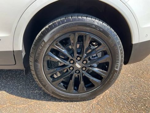 Used 2026 Cadillac XT5 Premium Luxury w/ LPO, ONYX Package FWD image 29