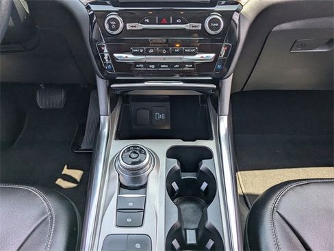 Used 2022 Ford Explorer Limited w/ Equipment Group 301A image 19
