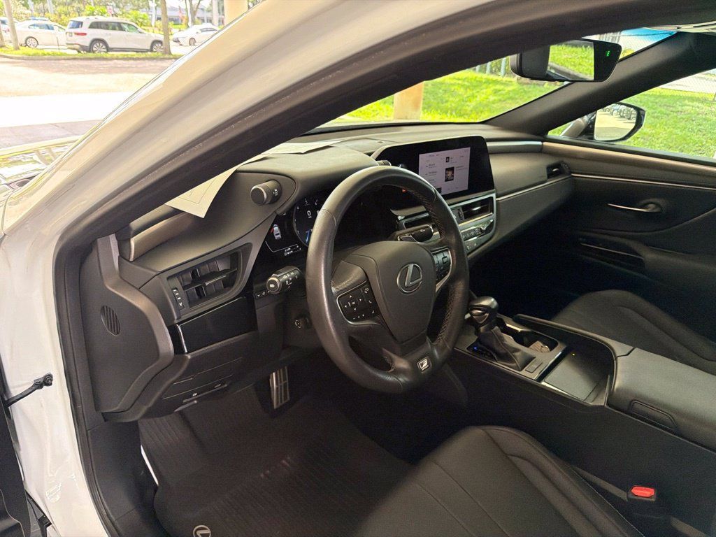 Used 2024 Lexus ES 350 F Sport w/ Accessory Package (Z2) FWD image 7