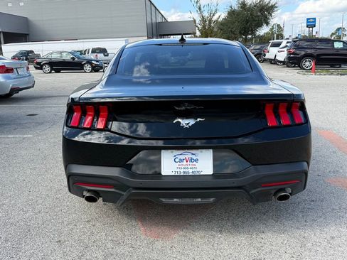 Used 2024 Ford Mustang Coupe RWD image 5
