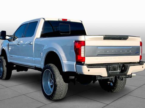 Used 2018 Ford F250 Platinum w/ Platinum Ultimate Package AWD/4WD image 12