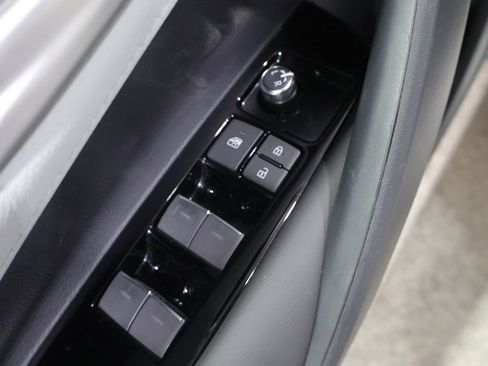 Used 2019 Toyota Corolla SE FWD image 13