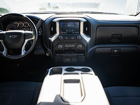 Used 2020 Chevrolet Silverado 1500 LT Trail Boss image 31