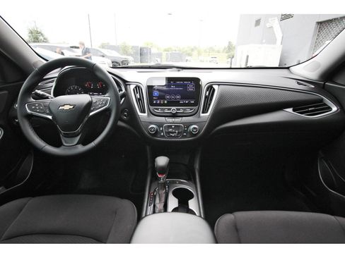 Used 2024 Chevrolet Malibu RS FWD image 12