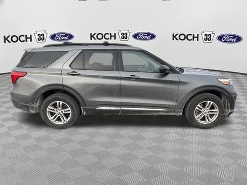 Used 2022 Ford Explorer XLT w/ Equipment Group 202A image 9