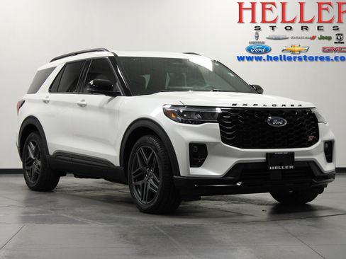 Used 2025 Ford Explorer ST AWD/4WD image 1
