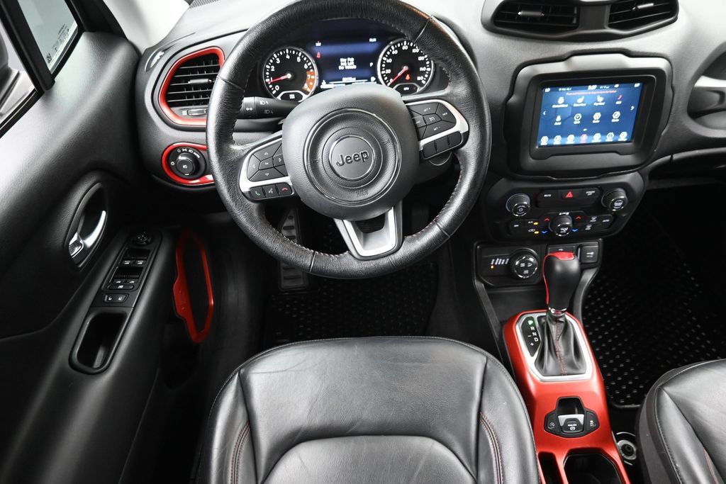 Used 2020 Jeep Renegade Trailhawk w/ Premium Leather Group AWD/4WD image 14