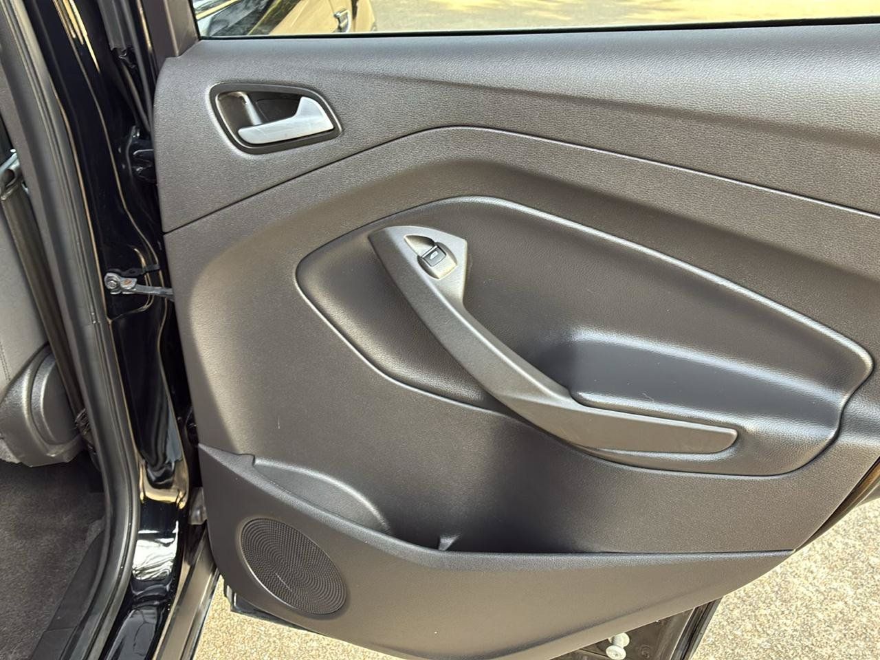 Used 2018 Ford Escape SE w/ SE Sync 3 Package FWD image 29