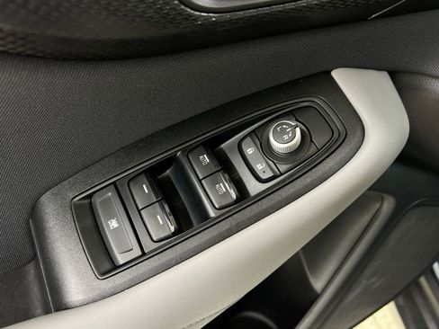 Used 2022 Subaru Outback Premium image 19