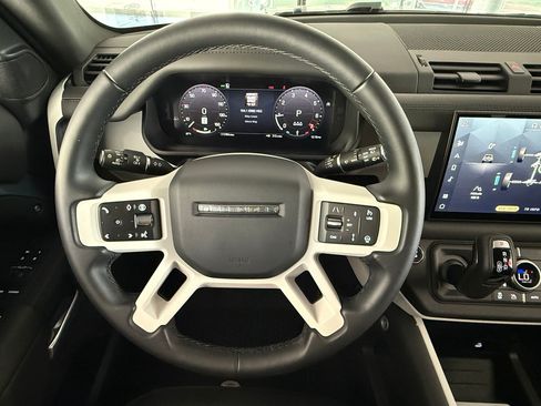 Used 2025 Land Rover Defender 110 S AWD/4WD image 34