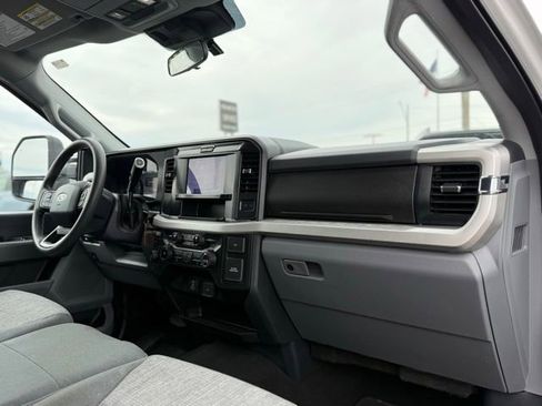 Used 2025 Ford F250 XLT w/ FX4 Off-Road Package AWD/4WD image 16