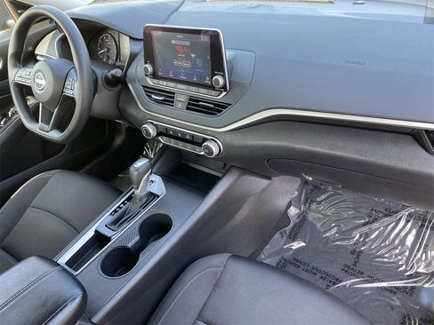 Certified 2025 Nissan Altima 2.5 S image 8