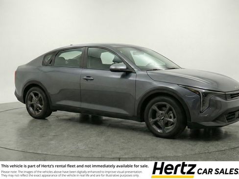 Used 2025 Kia K4 LXS FWD image 1