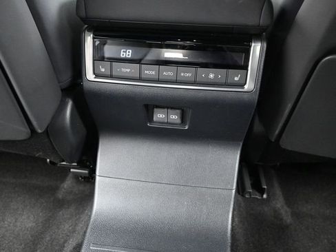 Used 2024 Lexus GX 550 w/ Accessory Package (31) image 11